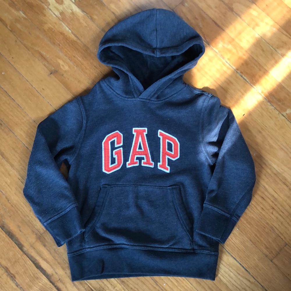 **b2g1** Gap hoodie ⭐️